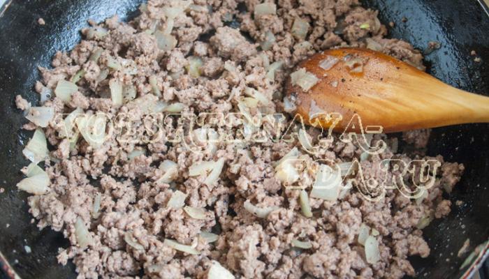 Kuidas kodus kartulivormi lihaga valmistada